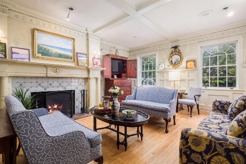 Simsbury 1820 House image 28