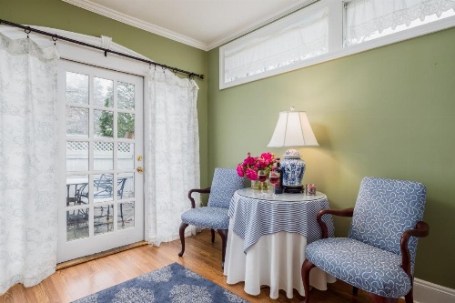 Simsbury 1820 House image 37